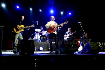 El grupo melillense Ithri Moraima volvió a cosechar anoche un gran éxito de público que se...